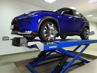 кронштейн 150 10 000 (ral 5005) для стенда c803 (для ножничного подъемника правый)